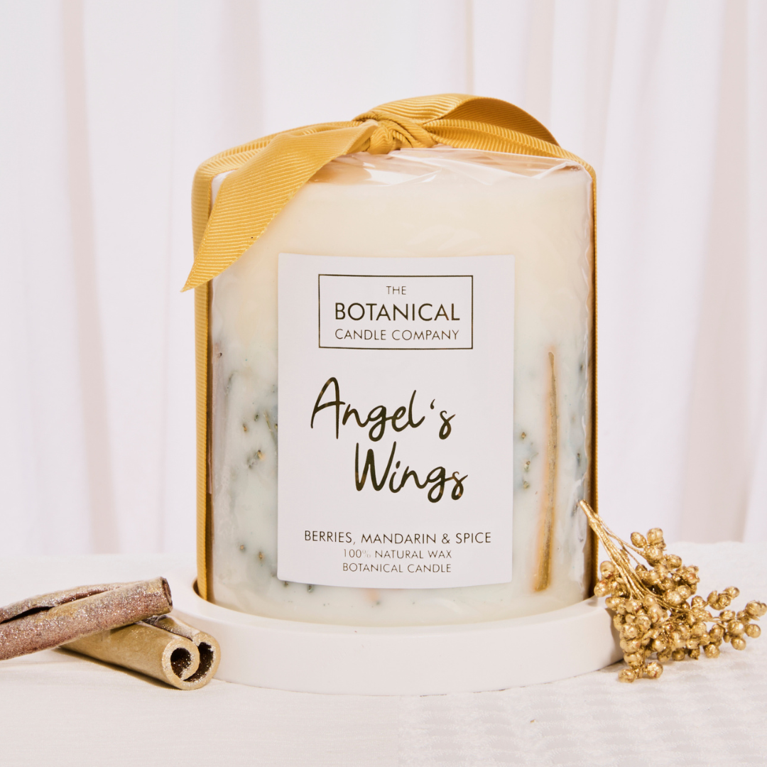 Angel's Wings Medium Luxury Botanical Candle - Berries, Mandarin & Spice